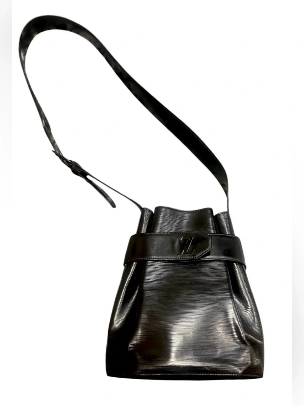 LOUIS VUITTON SAC D'ÉPAULE BUCKET SHOULDER BAG PURSE IN BLACK EPI LEATHER PM